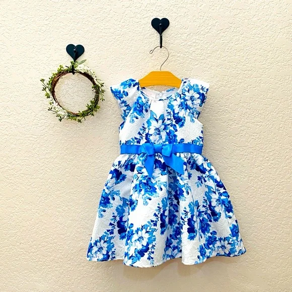 bonnie jean blue dress Berylove Women White Blue Floral Wedding Guest Dress A Line Spaghetti Straps Tiered Maxi Dress, White Blue Flower / US26W